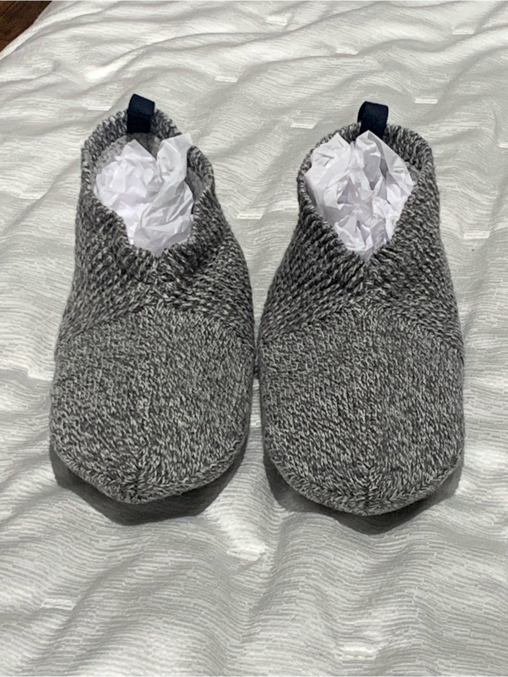 Bombas Gripper Slippers House Shoes Socks Medium Mens 7-9.5/Womens 9-11.5 Gray